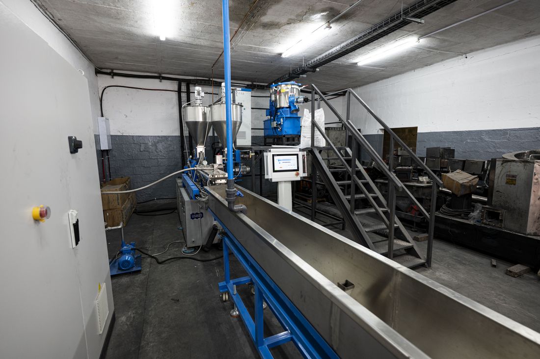 Extrusion and compounding line
